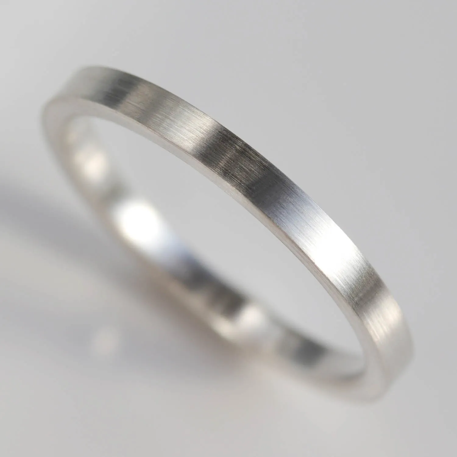 Comfort-fit Flat Simple Band •