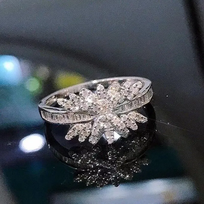 Luxurious Wedding Ring for Women Party Silver Engagement Jewelry