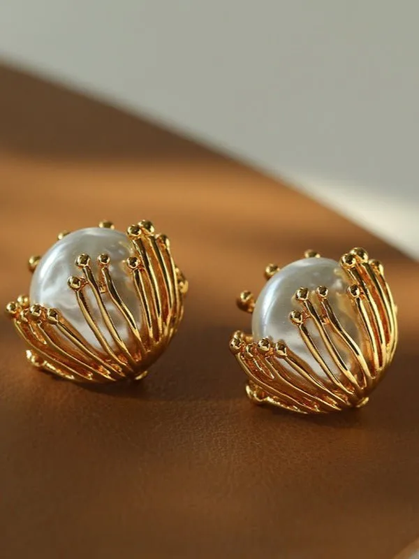 Stamen Baroque Pearls Earrings